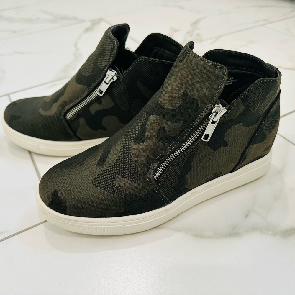 Hidden Wedge Sneaker with Zippers